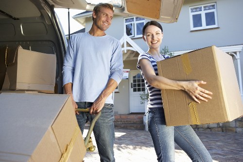 Flexible storage unit use in Watford for safe and organised item storage